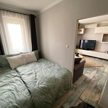 Chill Apartman Miskolc Bagian luar foto