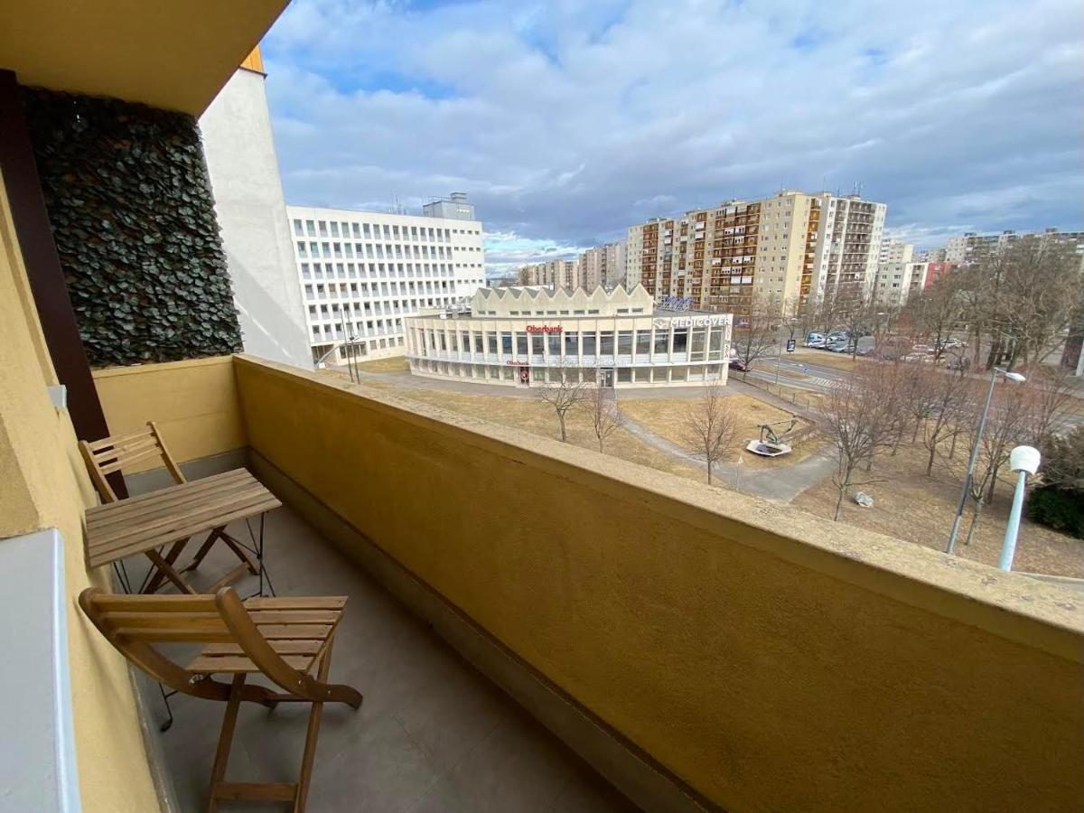 Chill Apartman Miskolc Bagian luar foto